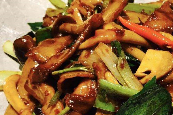 干牛肝菌炒芹菜的食用禁忌