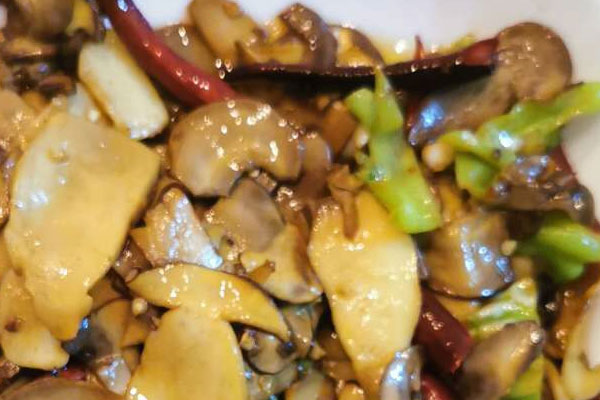 牛肝菌適合什么人吃，牛肝菌冷了可以吃嗎