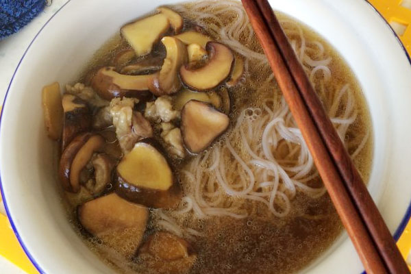 牛肝菌滇味小鍋米線的功效作用與營養(yǎng)價(jià)值