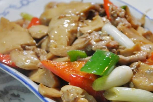 炒的松茸發(fā)苦是怎么回事 炒的松茸發(fā)苦是怎么回事