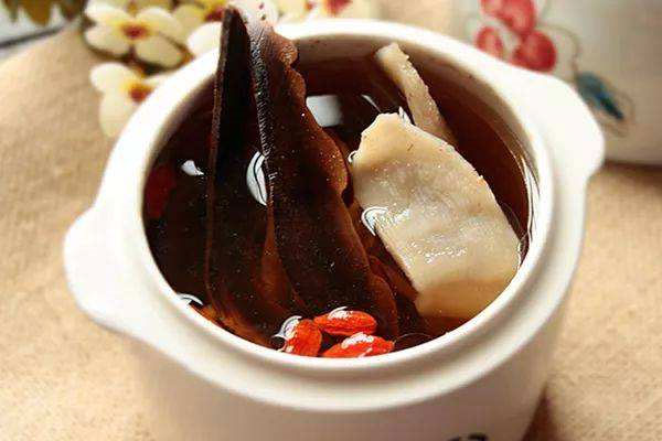 松茸靈芝燉雞湯的功效作用 松茸靈芝燉雞湯的功效作用