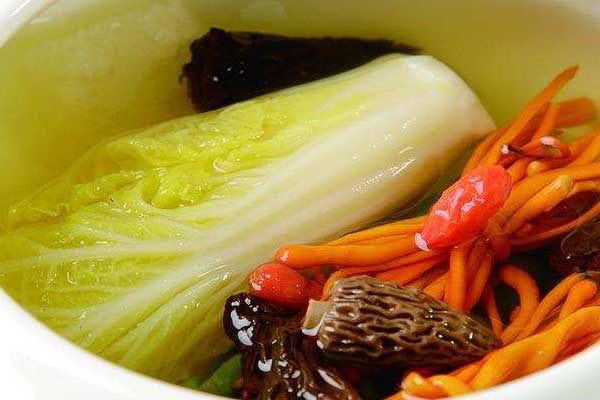 產(chǎn)婦可以吃羊肚菌蔬菜湯嗎 產(chǎn)婦可以吃羊肚菌蔬菜湯嗎