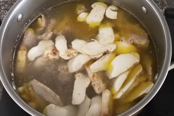 松茸燉湯搭配什么肉類好 松茸燉湯搭配什么肉類好