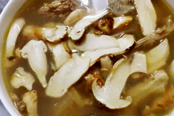 燉松茸用冷水還是熱水好 燉松茸用冷水還是熱水好