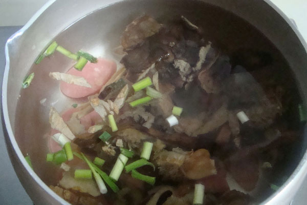 牛肝菌和蔥可以一起吃嗎 牛肝菌和蔥可以一起吃嗎