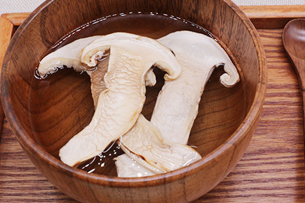 煮過松茸的水有什么好處嗎，煮了的松茸能隔夜吃么