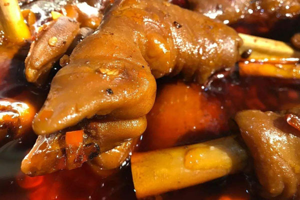 羊肚菌燉羊腳的功效作用與營養(yǎng)價值 羊肚菌燉羊腳的功效作用與營養(yǎng)價值