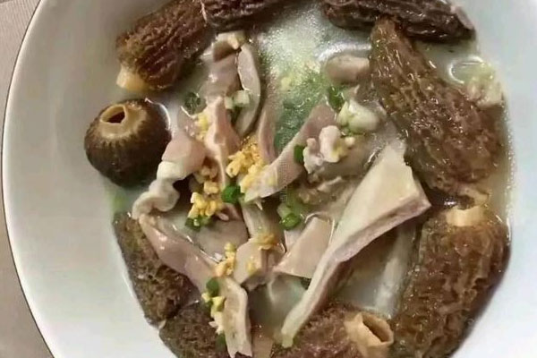 豬肚燉羊肚菌的營(yíng)養(yǎng)價(jià)值與功效作用 豬肚燉羊肚菌的營(yíng)養(yǎng)價(jià)值與功效作用