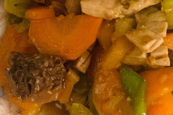 羊肚菌炒胡蘿卜的營養(yǎng)價值與功效作用 羊肚菌炒胡蘿卜的營養(yǎng)價值與功效作用