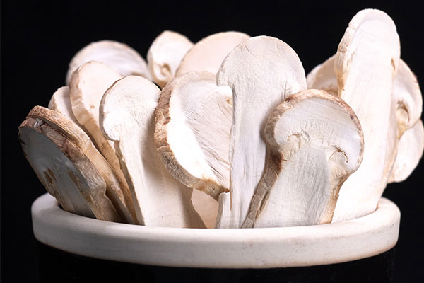 松茸炒腐竹的功效作用與營(yíng)養(yǎng)價(jià)值 松茸炒腐竹的功效作用與營(yíng)養(yǎng)價(jià)值