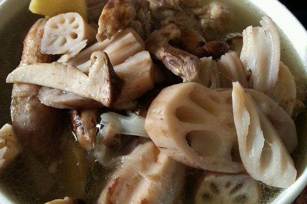 松茸蓮藕排骨湯怎么做好吃，有哪些竅門