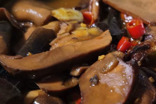 炒牛肝菌放蒜的原因 炒牛肝菌放蒜的原因