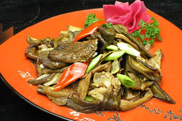 牛肝菌為什么要熟透才能吃 牛肝菌為什么要熟透才能吃