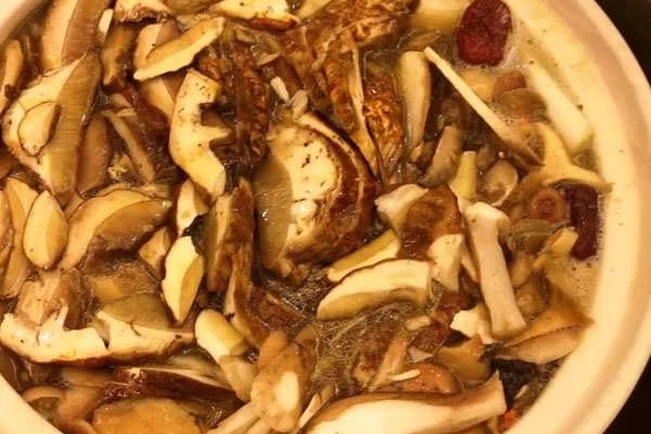 牛肝菌瘦肉湯要煲多久，會導(dǎo)致上火嗎