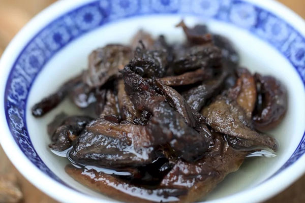 油炸牛肝菌的做法 油炸牛肝菌的做法