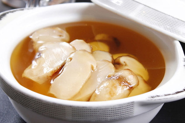 懷孕初期可以喝松茸湯嗎，孕婦能吃的松茸湯做法