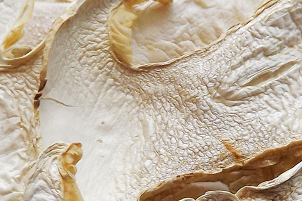 干松茸用冷水還是熱水泡，泡干松茸的水要不要