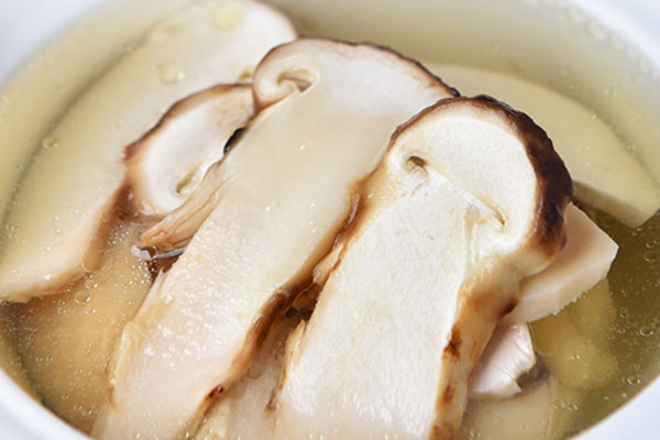 一次買一斤松茸會(huì)不會(huì)吃不完 一次買一斤松茸會(huì)不會(huì)吃不完