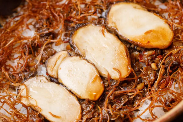 咳嗽有痰可以吃松茸嗎，扁桃體發(fā)炎可以吃松茸嗎