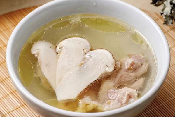 松茸煲湯放哪些材料好 松茸煲湯放哪些材料好