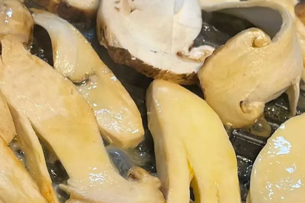 松茸可以用菜油煎嗎，松茸能用花生油煎嗎