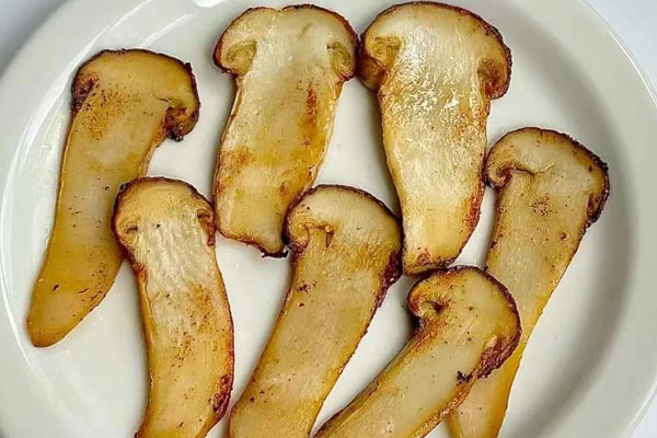 松茸可以用玉米油煎嗎 松茸可以用玉米油煎嗎