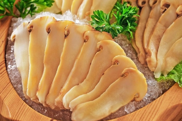 松茸解凍后很多水還能吃嗎，冷凍的松茸解凍多久可以吃