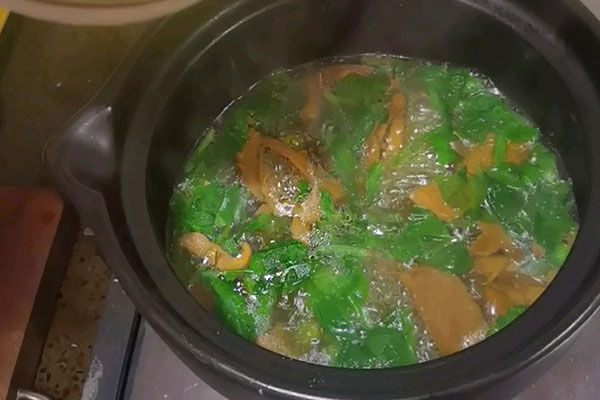 牛肝菌豌豆苗湯怎么做好喝，有哪些功效作用