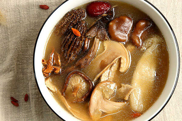 松茸菌湯包有哪些材料，松茸菌菇湯的功效作用