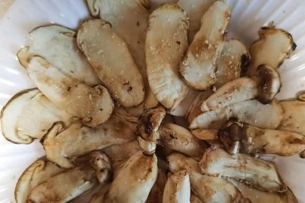 新鮮松茸根部長白毛還可以吃嗎 新鮮松茸根部長白毛還可以吃嗎