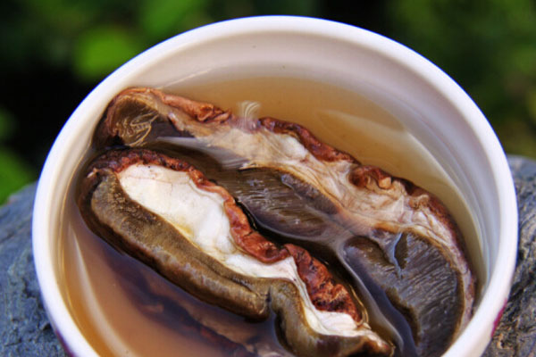 牛肝菌用冷水泡還是溫水泡，牛肝菌泡了一夜可以嗎