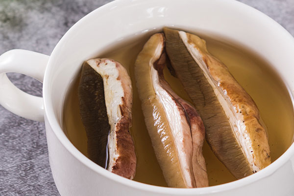 牛肝菌泡久了還能吃嗎 牛肝菌泡久了還能吃嗎