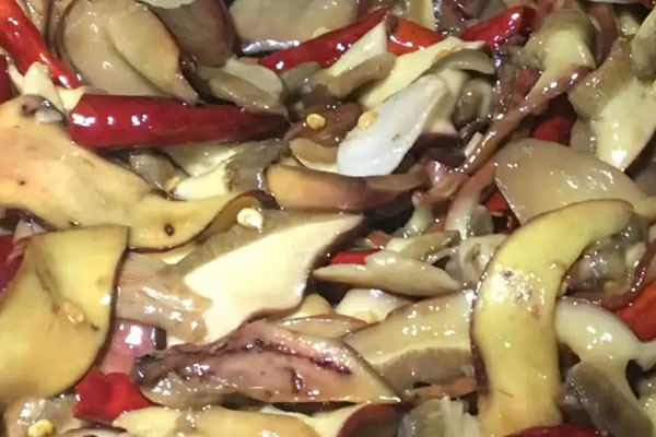 月子期間吃牛肝菌好嗎 月子期間吃牛肝菌好嗎