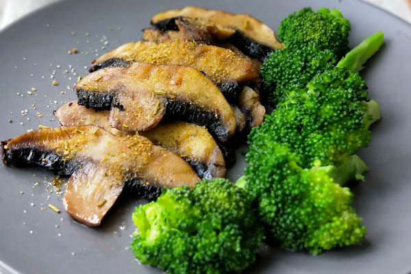 喉嚨痛能吃松茸嗎 喉嚨痛能吃松茸嗎