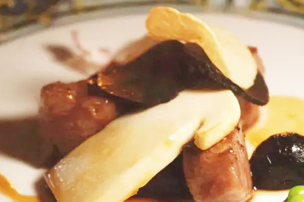 胃脹氣可以吃松茸嗎，脾胃虛弱可以吃松茸嗎