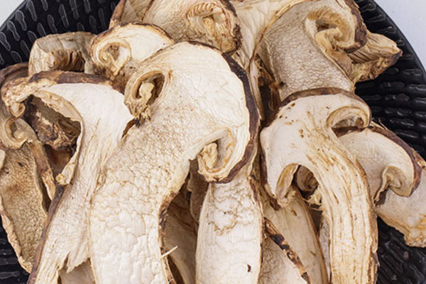 干松茸過期了還能吃嗎，干松茸放久了會(huì)有毒嗎